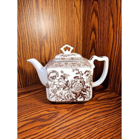 Burton & Burton Antoinette Teapot